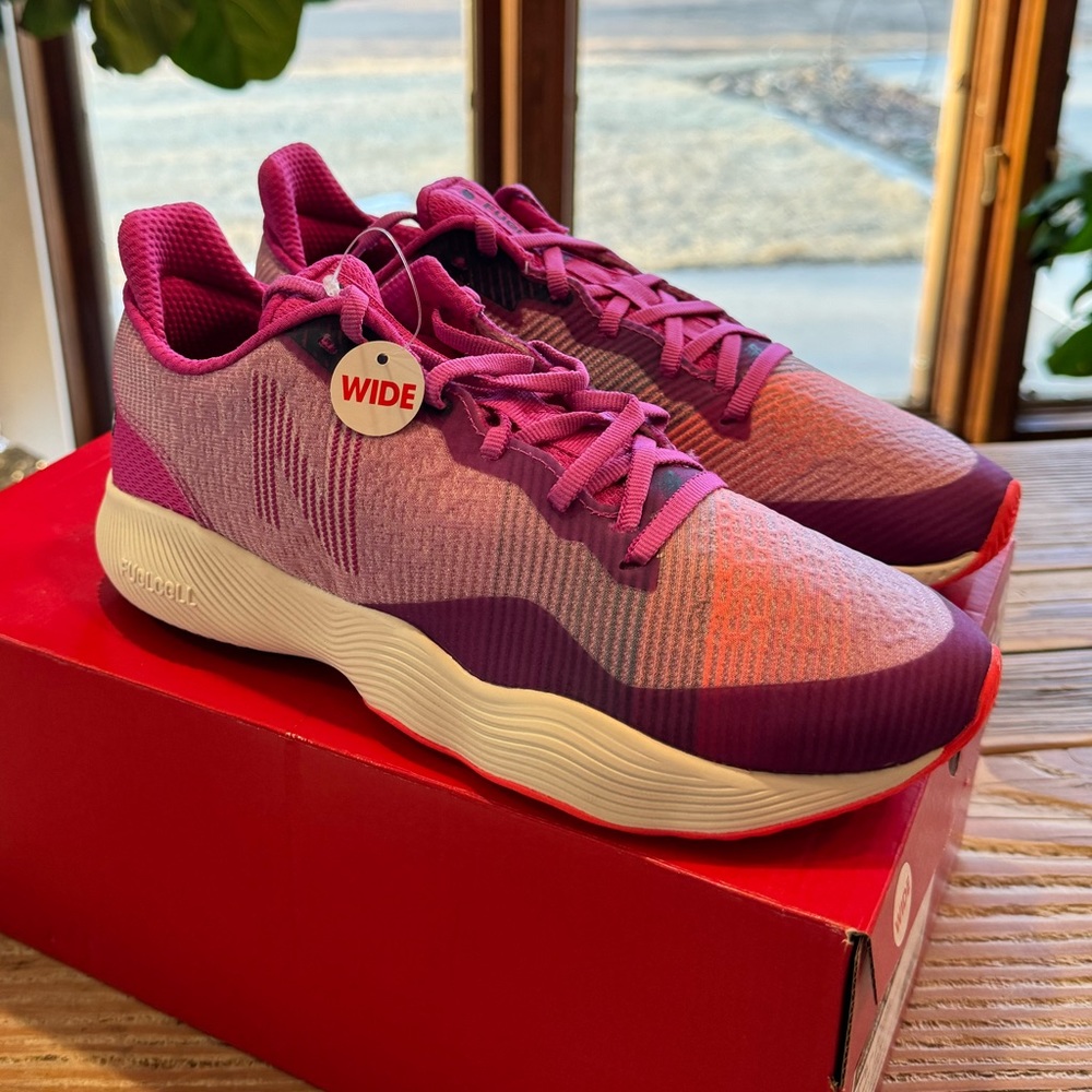 New In Box New Balance Shoes WIDE 9.5 Fuel Cell Shift TR